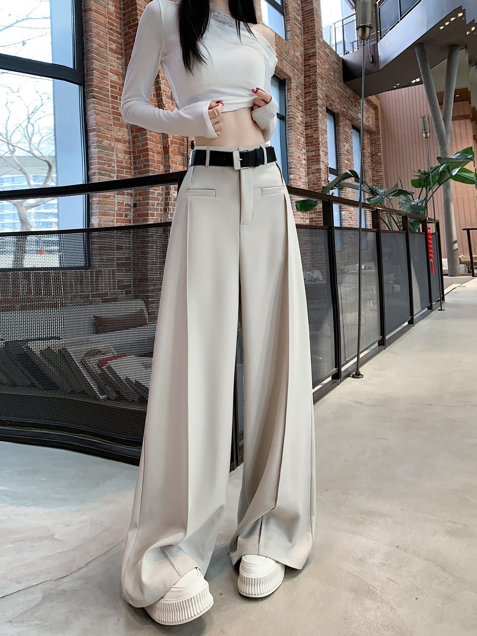 Wide-leg Trouser