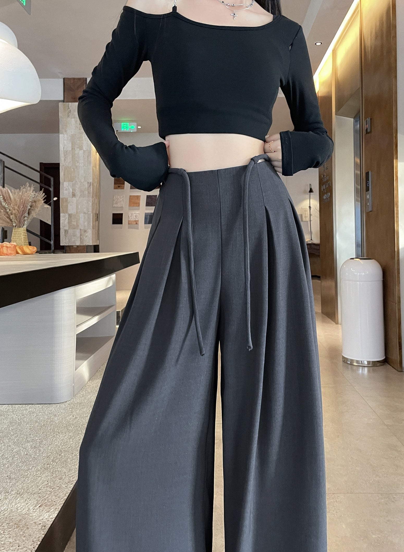 Wide Leg Trouser