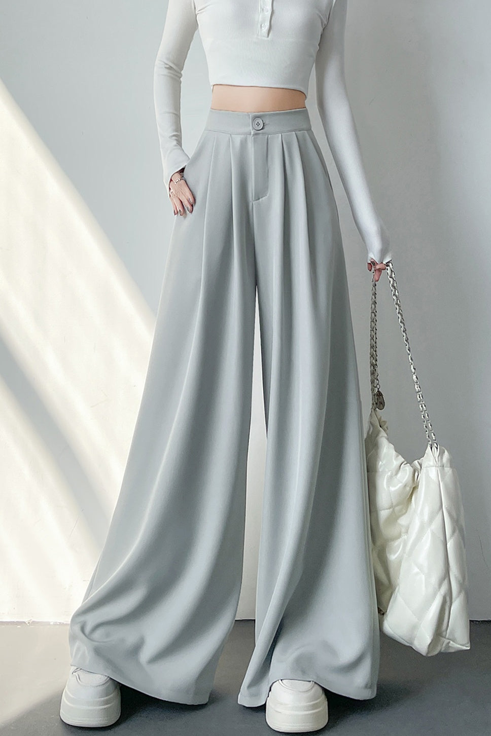 Wide-leg Trouser