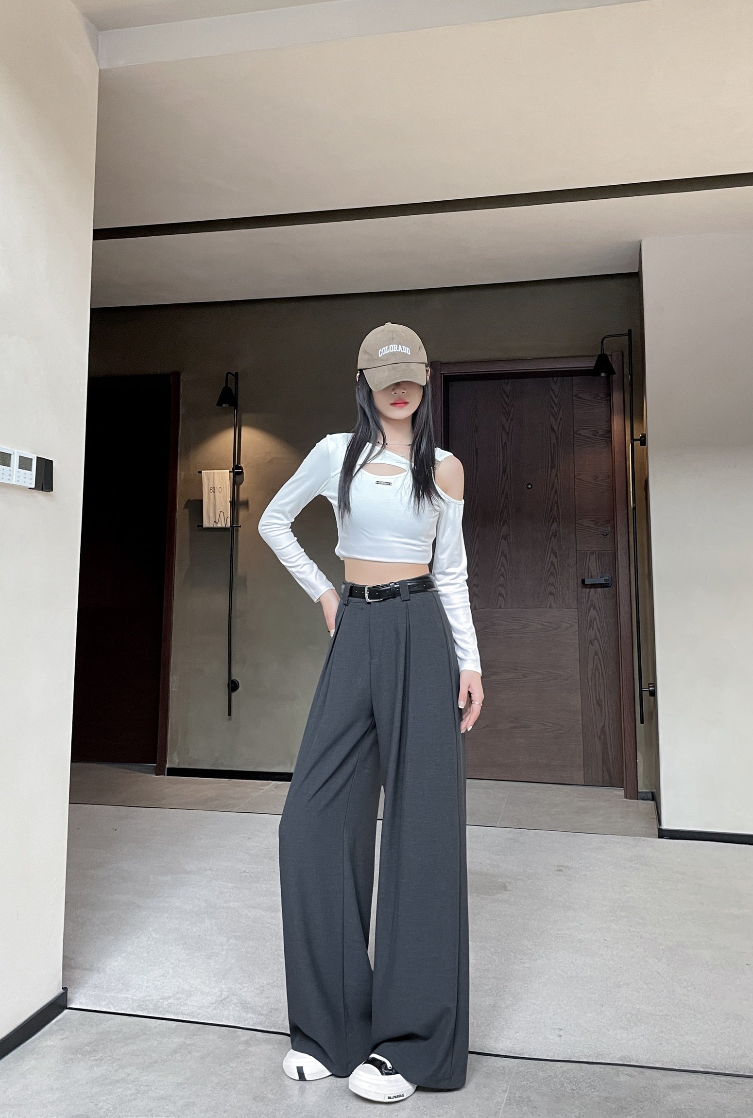 Wide-leg Pant