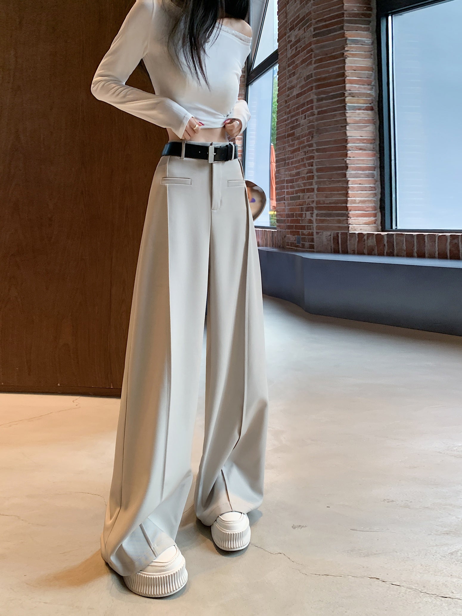 Wide Leg Trouser