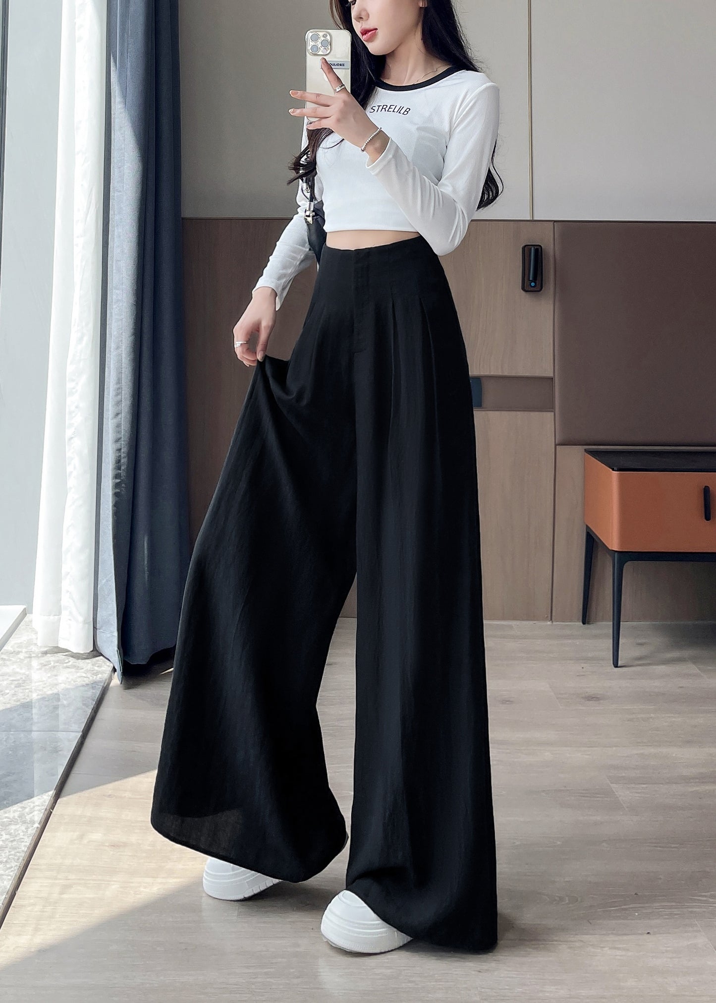 Wide-leg Pants