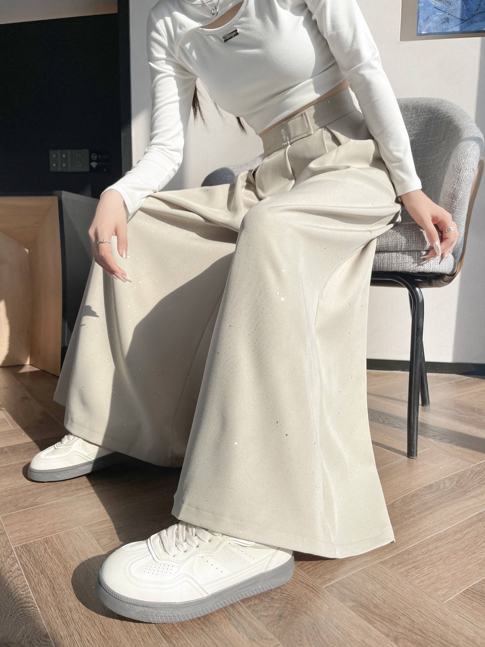 Wide-leg Trouser
