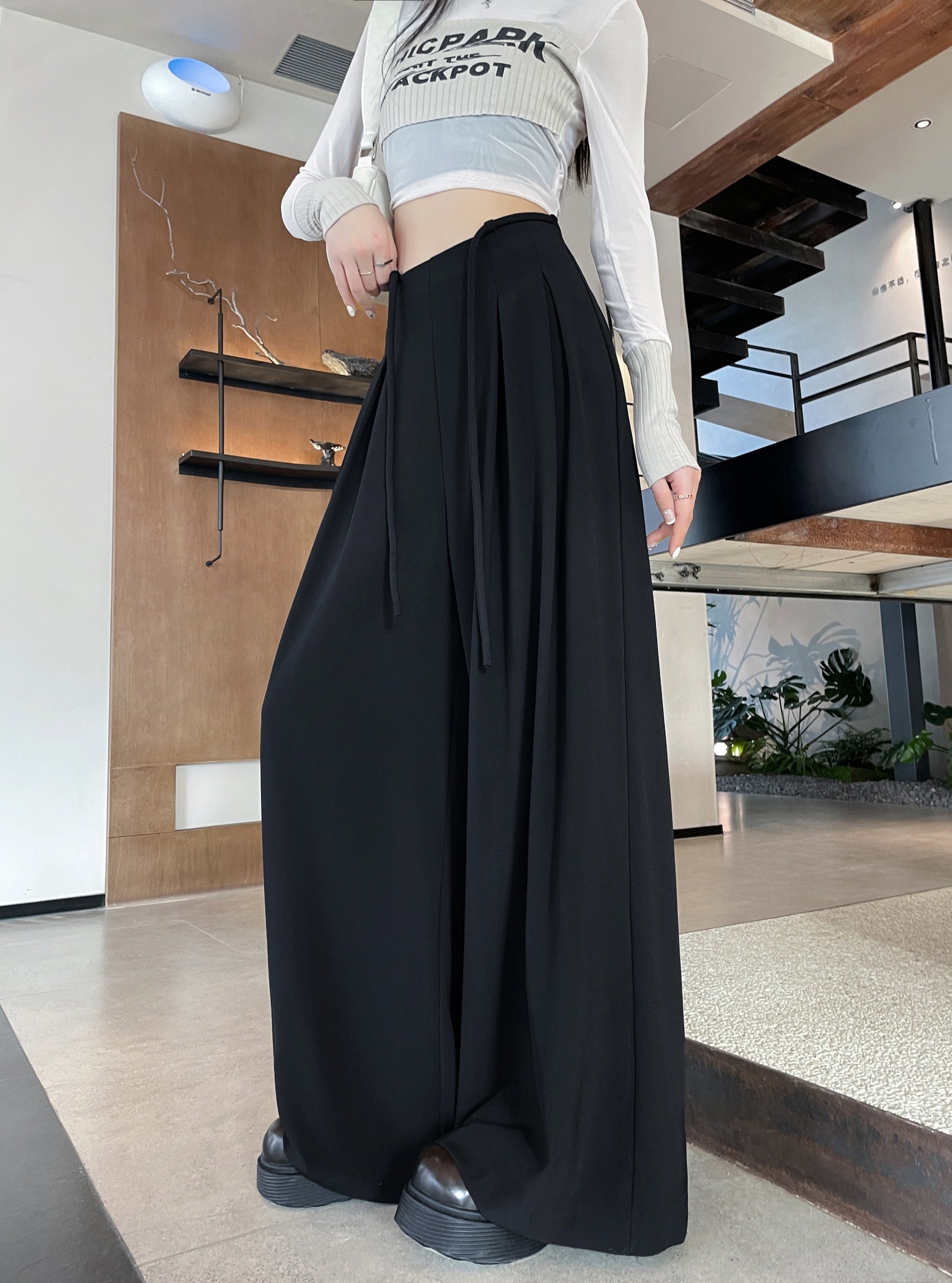 Wide-leg Pant
