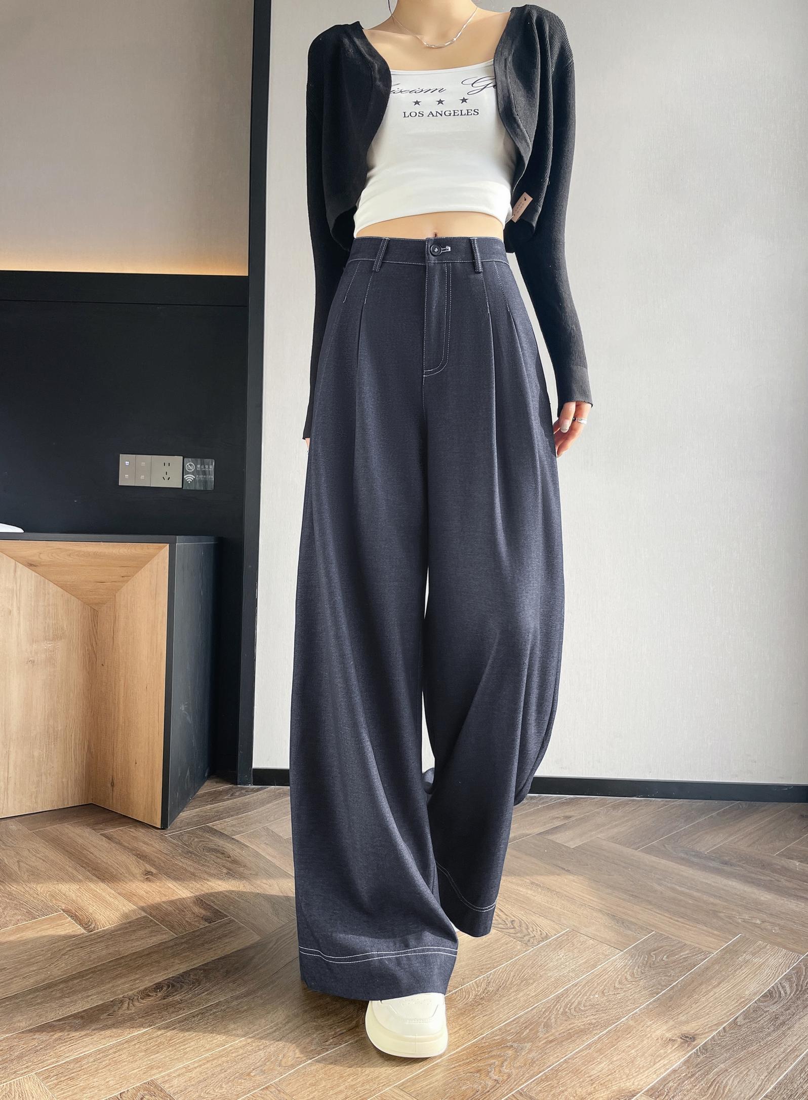 Wide-leg Pant