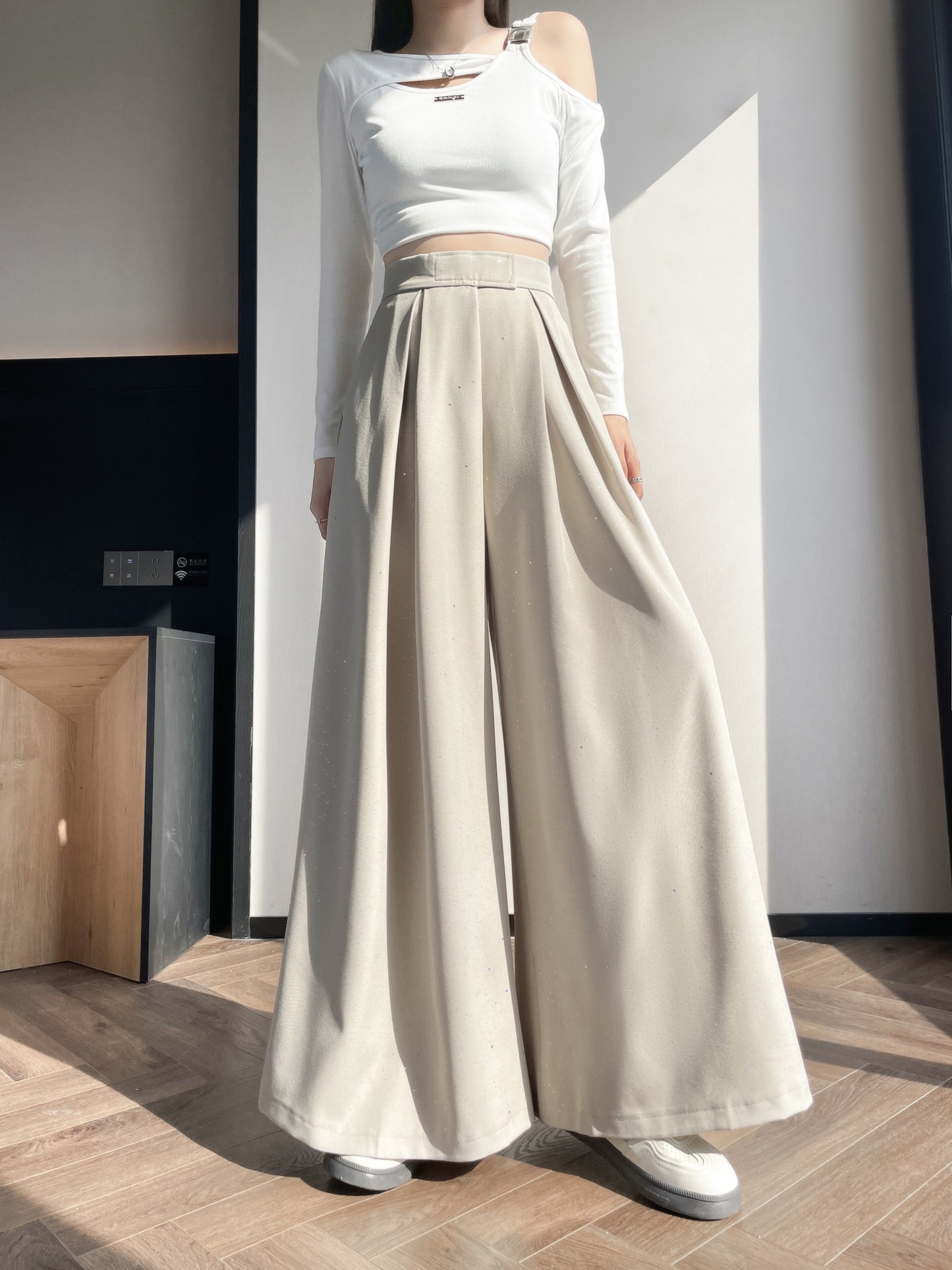 Wide Leg Trousers