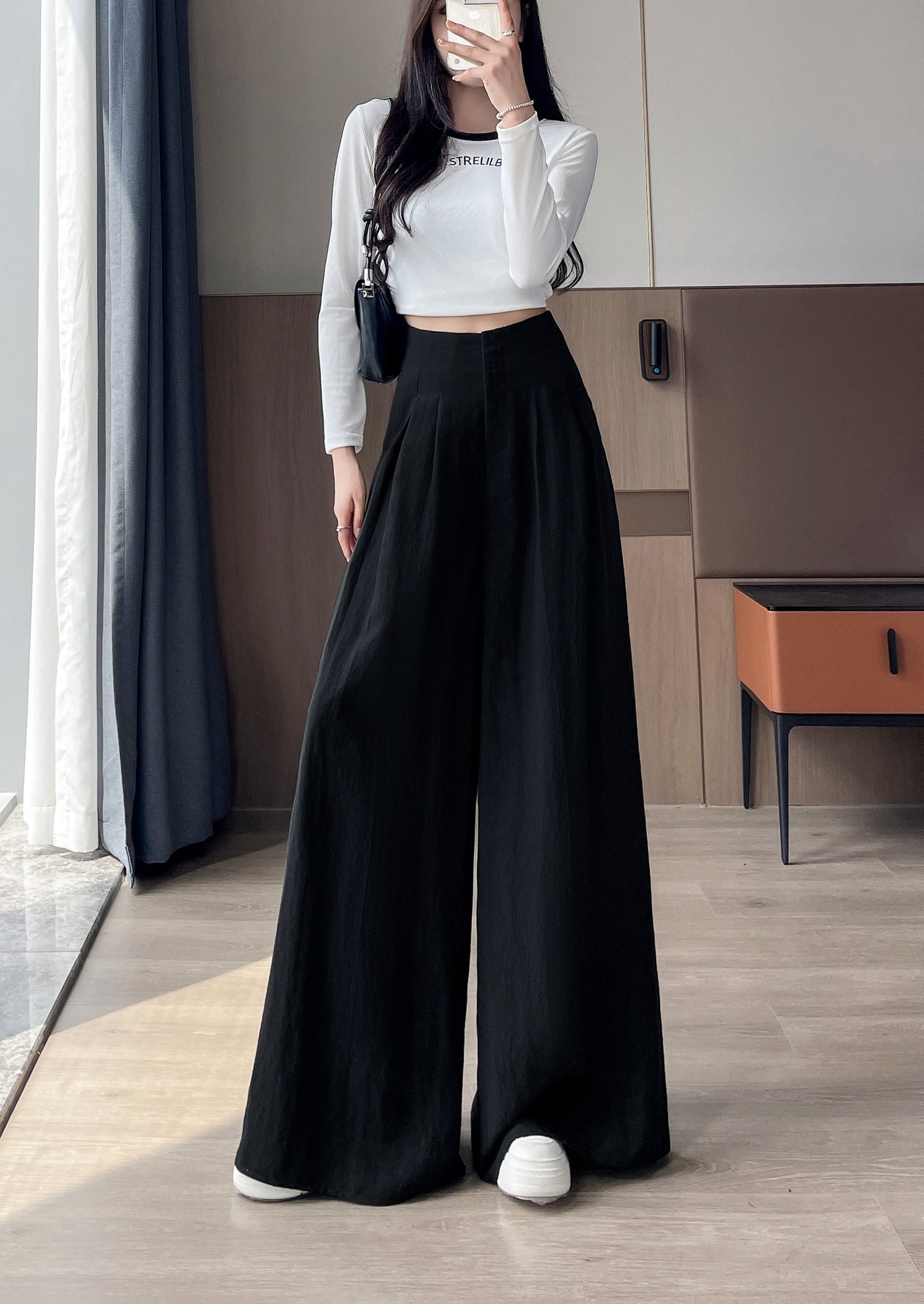 Wide-leg Pants