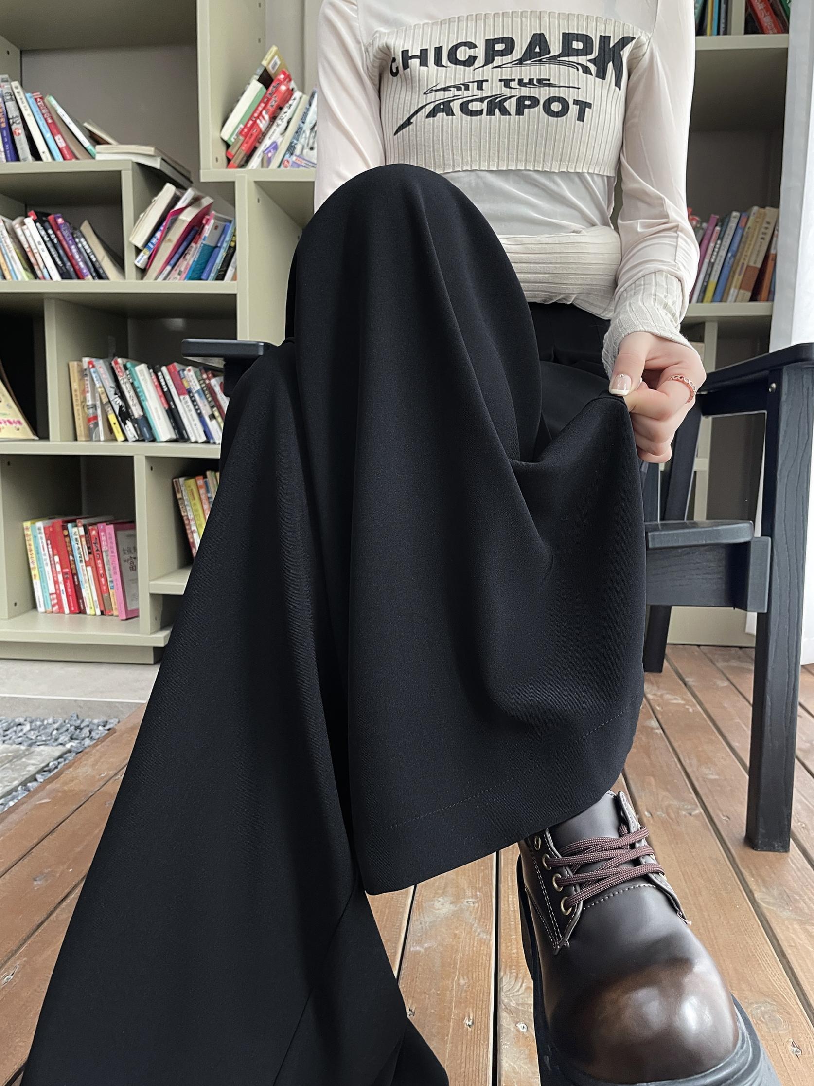 Wide-leg Pants